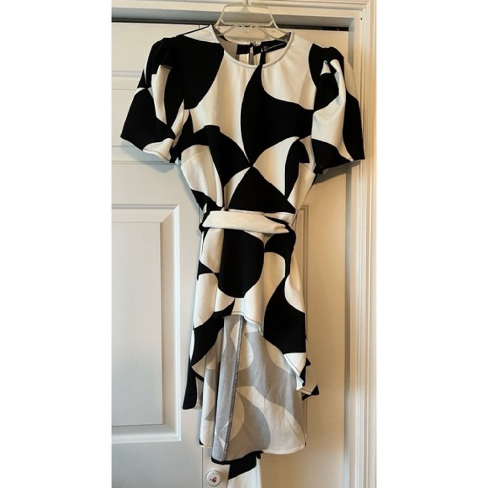 New York & Company Graphic Black White Abstract High Low Tie Dress EUC M #889 - Picture 3 of 7